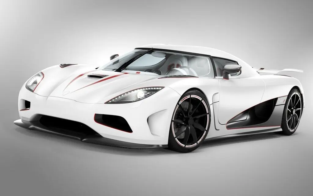 La Koeningsegg Agera R élue voiture la plus rapide au monde en 2011.