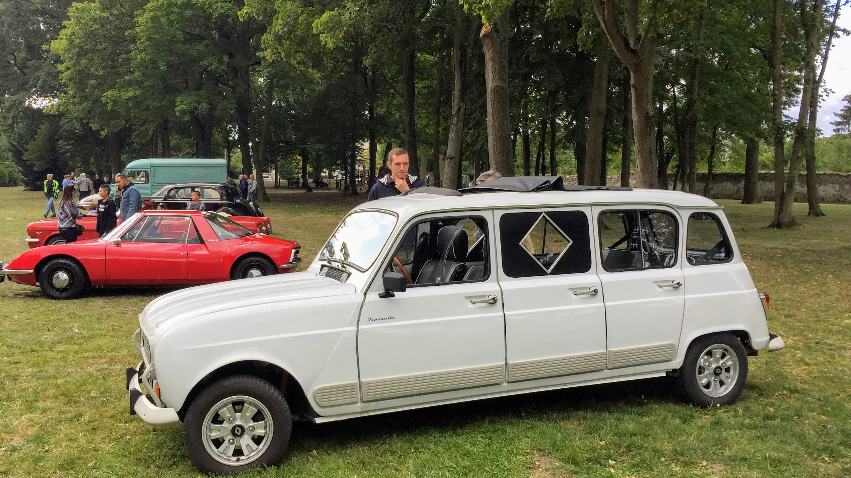 Renault 4L Limousine